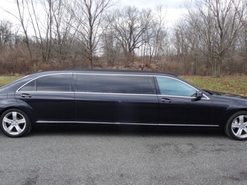 2010 – Mercedes 70” Limousine